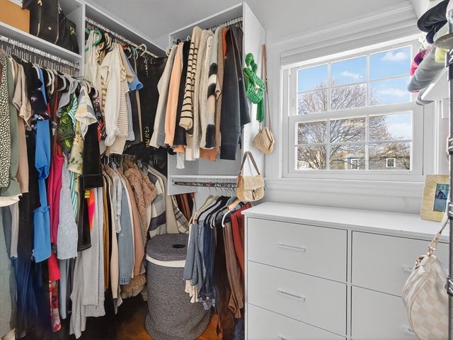 37 Rangeley St, Boston, MA 02124