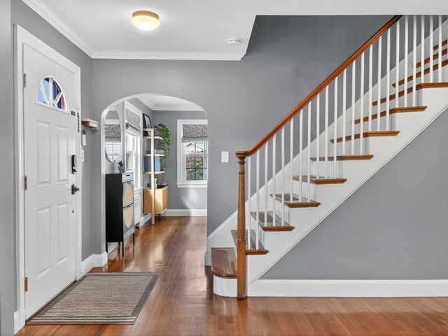 37 Rangeley St, Boston, MA 02124