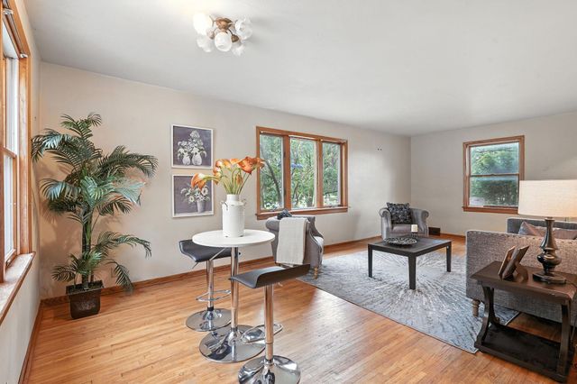6398 Osman Avenue N, Oak Park Heights, MN 55082