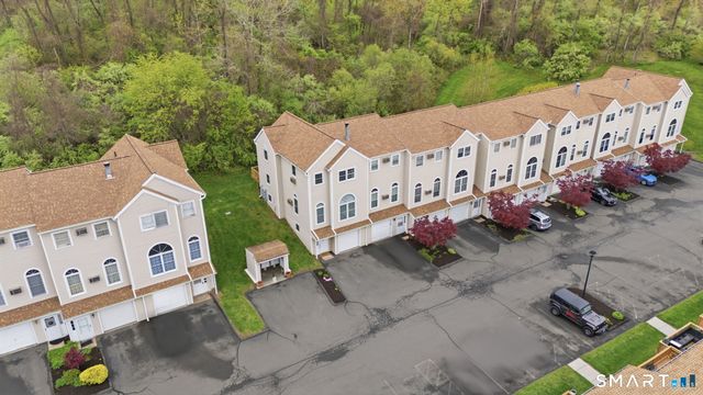 350 Bristol Street C12, Waterbury, CT 06708