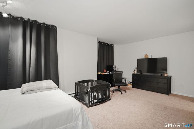 350 Bristol Street C12, Waterbury, CT 06708