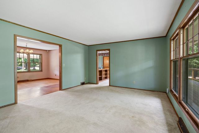 6112 Jeffrey Lane, Edina, MN 55436