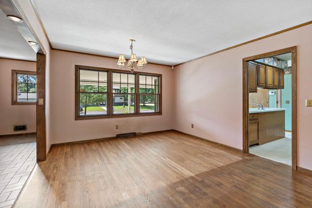 6112 Jeffrey Lane, Edina, MN 55436