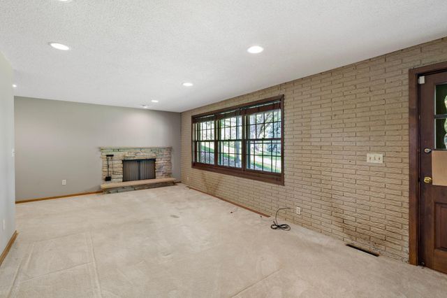 6112 Jeffrey Lane, Edina, MN 55436
