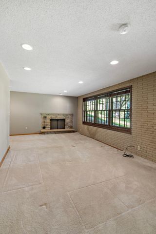 6112 Jeffrey Lane, Edina, MN 55436