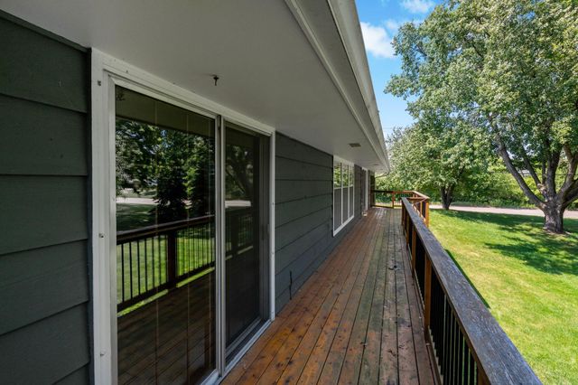 6112 Jeffrey Lane, Edina, MN 55436