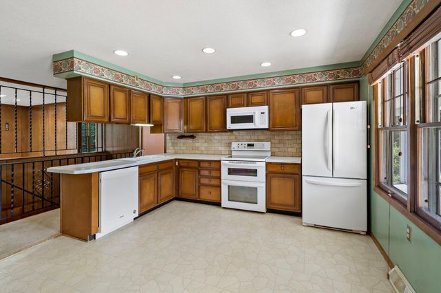 6112 Jeffrey Lane, Edina, MN 55436