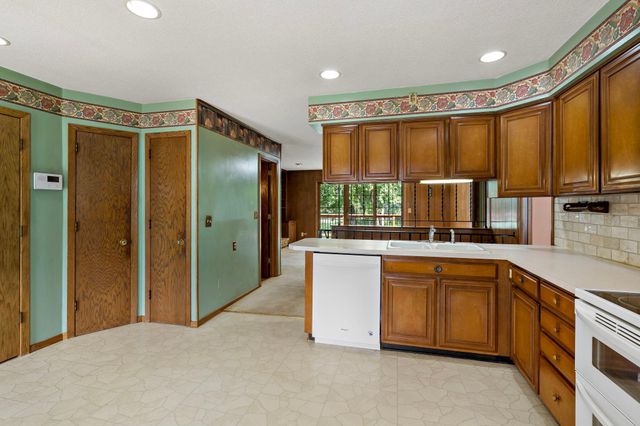 6112 Jeffrey Lane, Edina, MN 55436