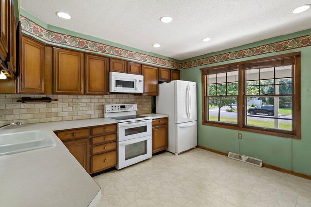 6112 Jeffrey Lane, Edina, MN 55436