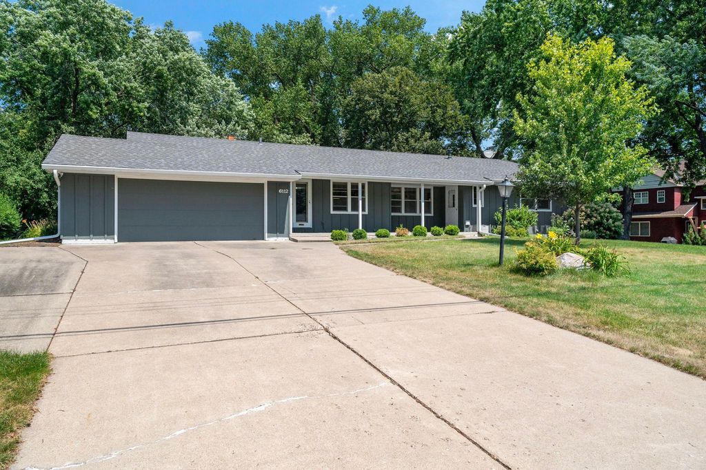 6112 Jeffrey Lane, Edina, MN 55436 — photo 2