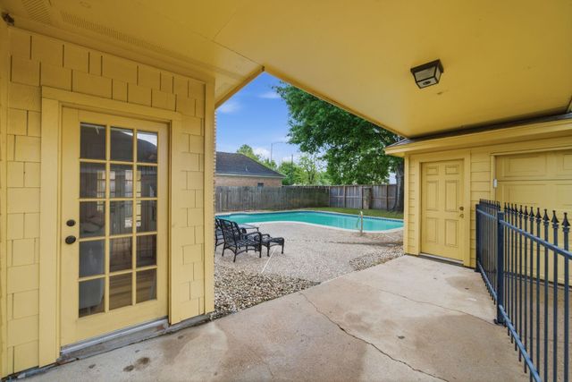 7222 Birchtree Forest Drive, Houston, TX 77088