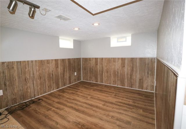 7329 Nethersole Drive, Middleburg Heights, OH 44130