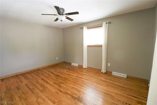 7329 Nethersole Drive, Middleburg Heights, OH 44130