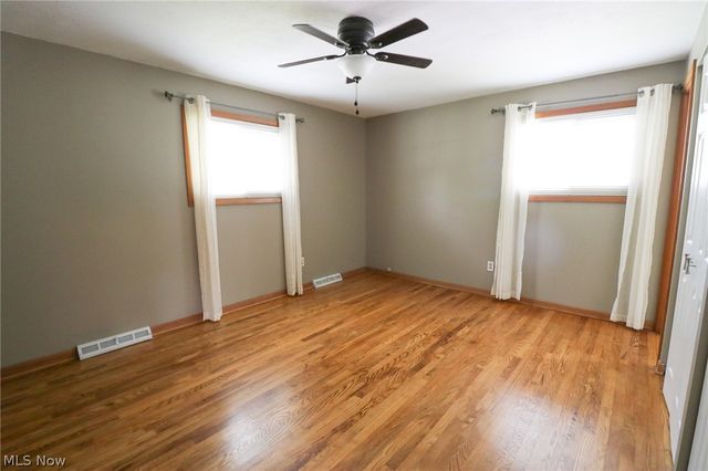 7329 Nethersole Drive, Middleburg Heights, OH 44130