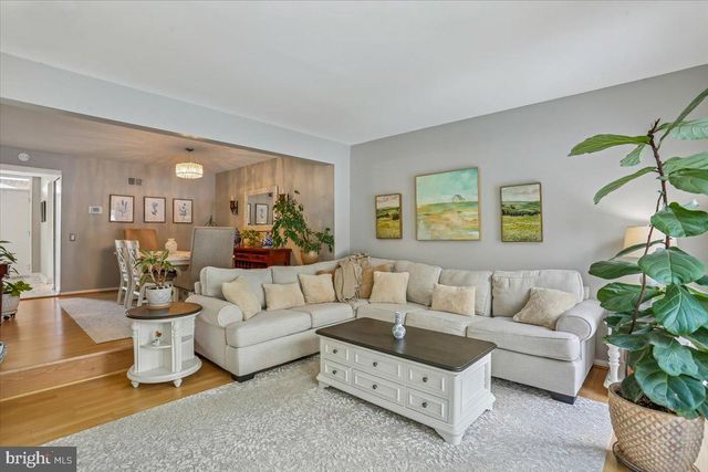 316 NEW MARK ESPLANADE, Rockville, MD 20850