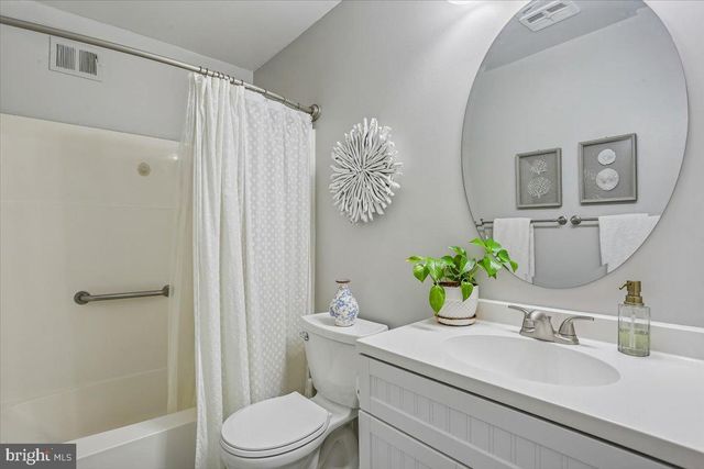 316 NEW MARK ESPLANADE, Rockville, MD 20850