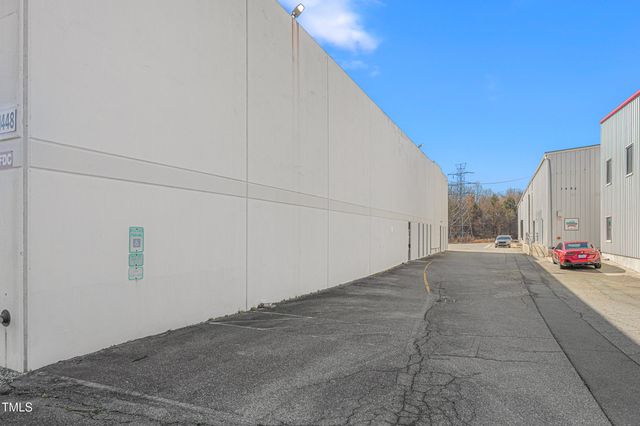 1448 Industry Drive, Burlington, NC 27215