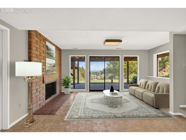 9945 Sw 170TH Ave, Beaverton, OR 97007