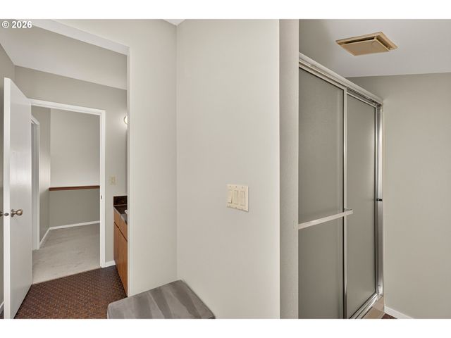 9945 Sw 170TH Ave, Beaverton, OR 97007