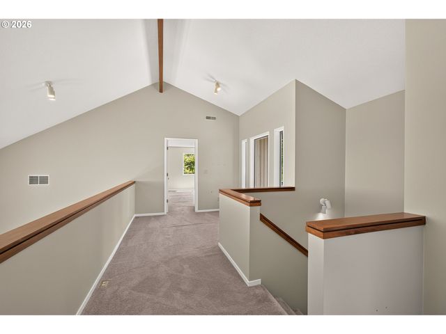 9945 Sw 170TH Ave, Beaverton, OR 97007