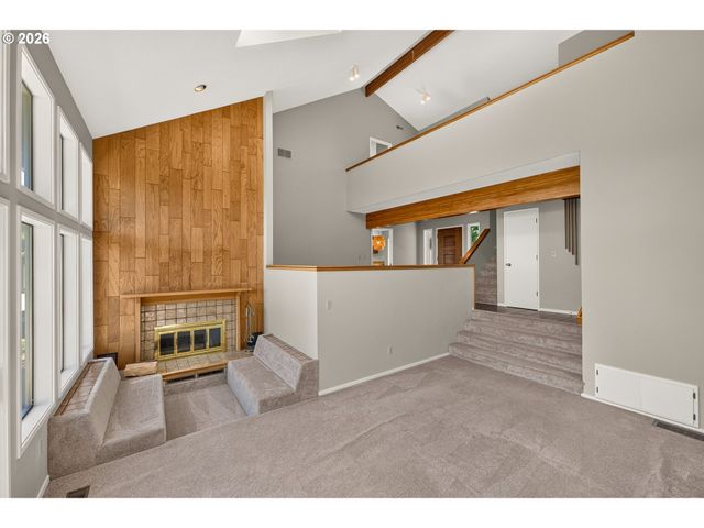 9945 Sw 170TH Ave, Beaverton, OR 97007