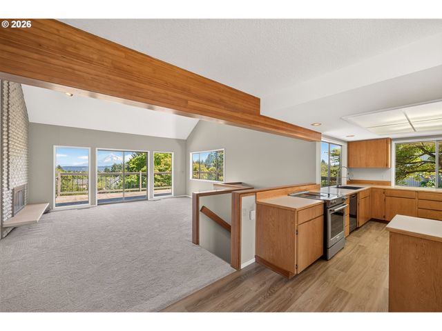 9945 Sw 170TH Ave, Beaverton, OR 97007