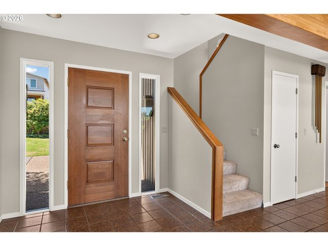 9945 Sw 170TH Ave, Beaverton, OR 97007