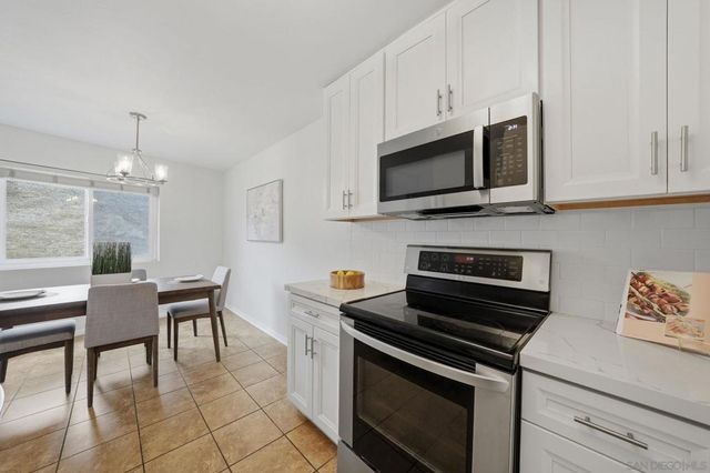 5725 Linda Vista Rd 14, San Diego, CA 92110