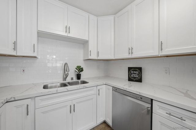 5725 Linda Vista Rd 14, San Diego, CA 92110
