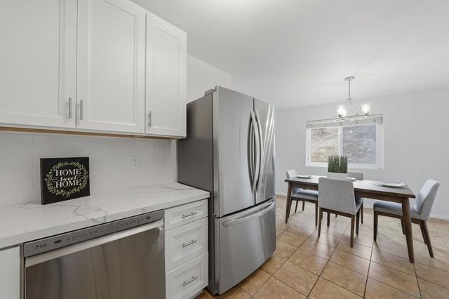 5725 Linda Vista Rd 14, San Diego, CA 92110