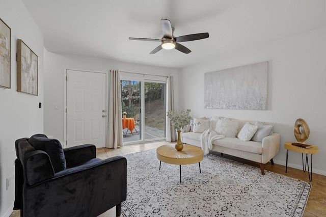 5725 Linda Vista Rd 14, San Diego, CA 92110