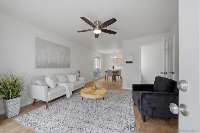 5725 Linda Vista Rd 14, San Diego, CA 92110