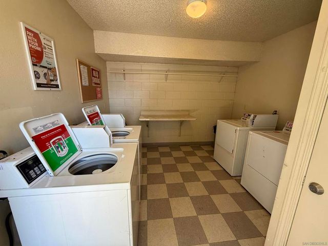 5725 Linda Vista Rd 14, San Diego, CA 92110