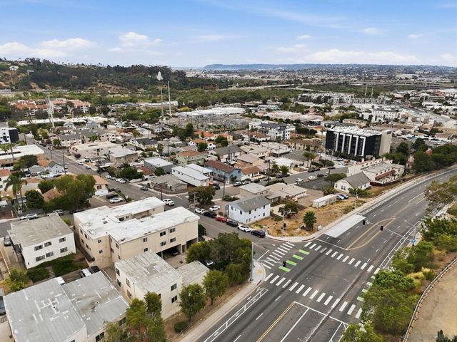 5725 Linda Vista Rd 14, San Diego, CA 92110