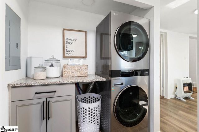 566 S Harper Extension, Laurens, SC 29360