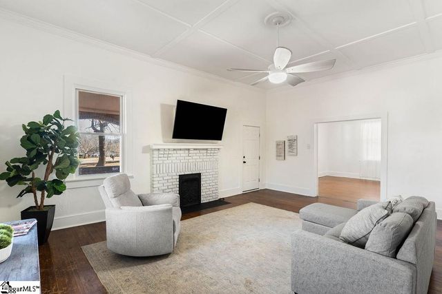 566 S Harper Extension, Laurens, SC 29360