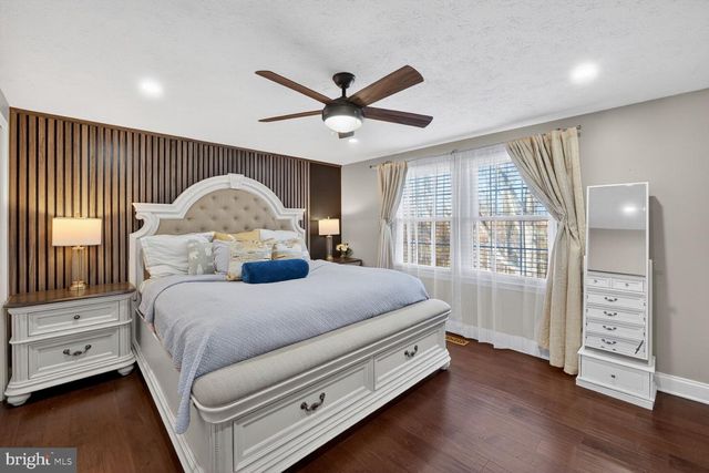 74 YEW RD, Essex, MD 21221