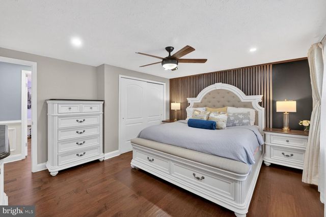 74 YEW RD, Essex, MD 21221