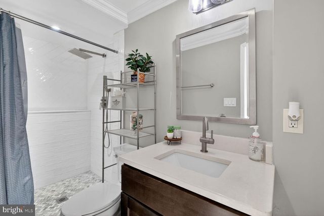 74 YEW RD, Essex, MD 21221