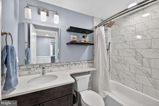 74 YEW RD, Essex, MD 21221