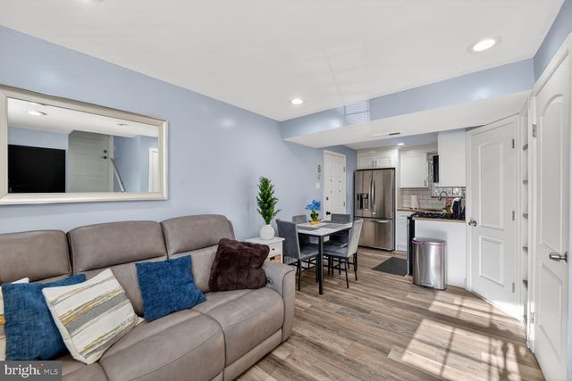 74 YEW RD, Essex, MD 21221