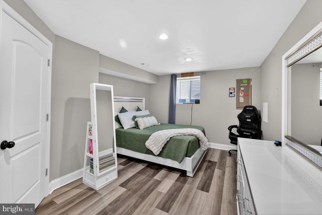 74 YEW RD, Essex, MD 21221