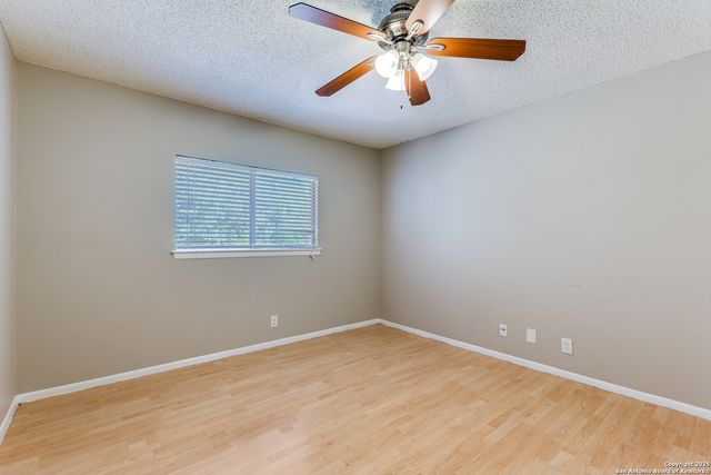 7559 Tantara Ct, San Antonio, TX 78249