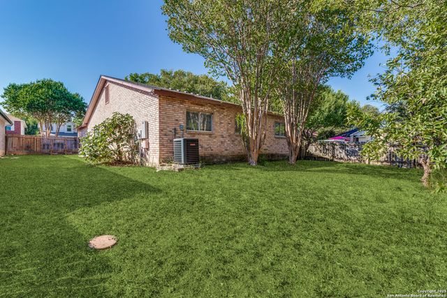 7559 Tantara Ct, San Antonio, TX 78249