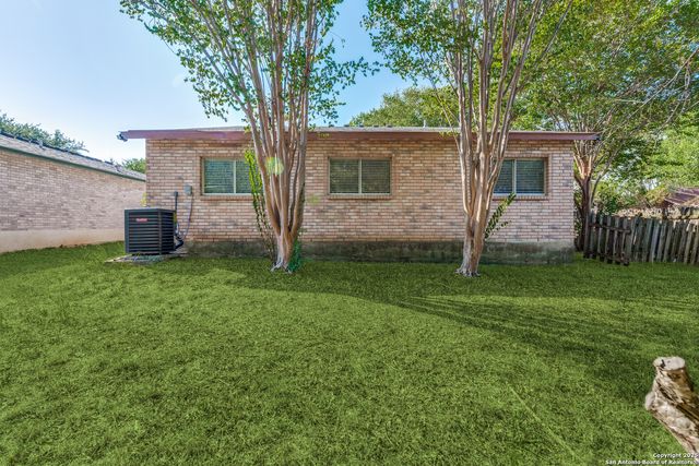 7559 Tantara Ct, San Antonio, TX 78249