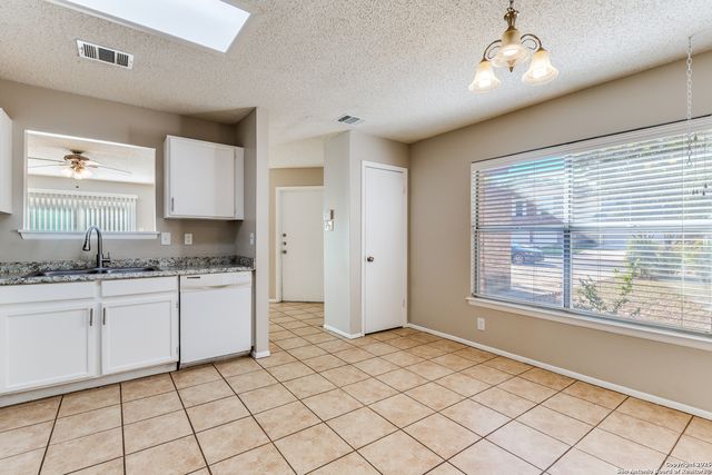 7559 Tantara Ct, San Antonio, TX 78249