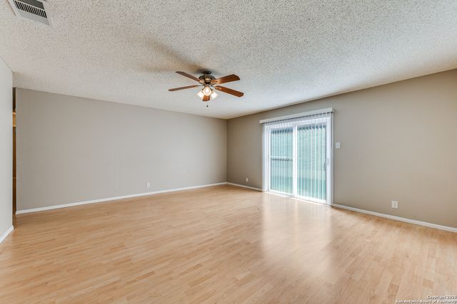 7559 Tantara Ct, San Antonio, TX 78249