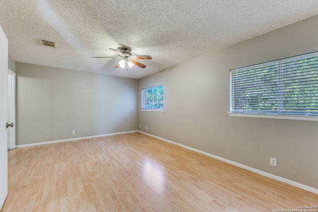 7559 Tantara Ct, San Antonio, TX 78249