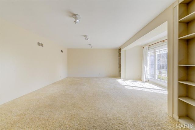 15137 Chamisal Drive, Chesterfield, MO 63017