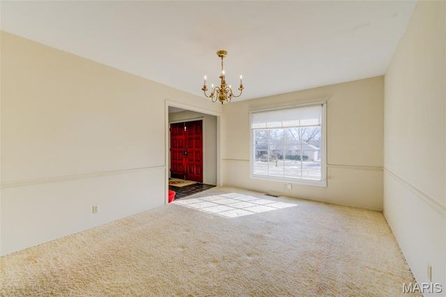 15137 Chamisal Drive, Chesterfield, MO 63017